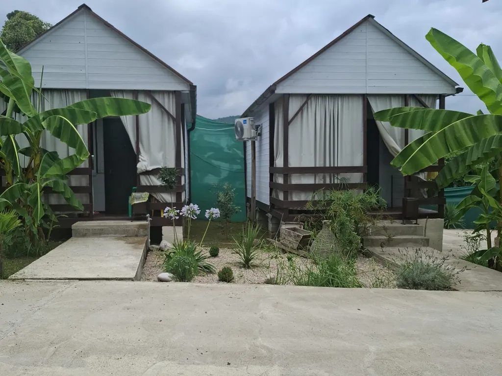 Коттедж Стильный лофт-домик у моря — аренда посуточно в Приморское