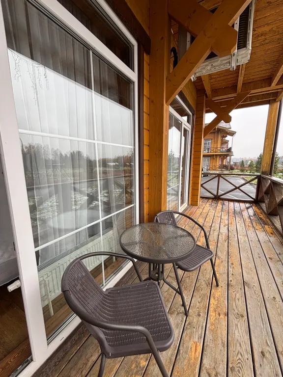 Апартаменты в солнечной долине с видом на озеро