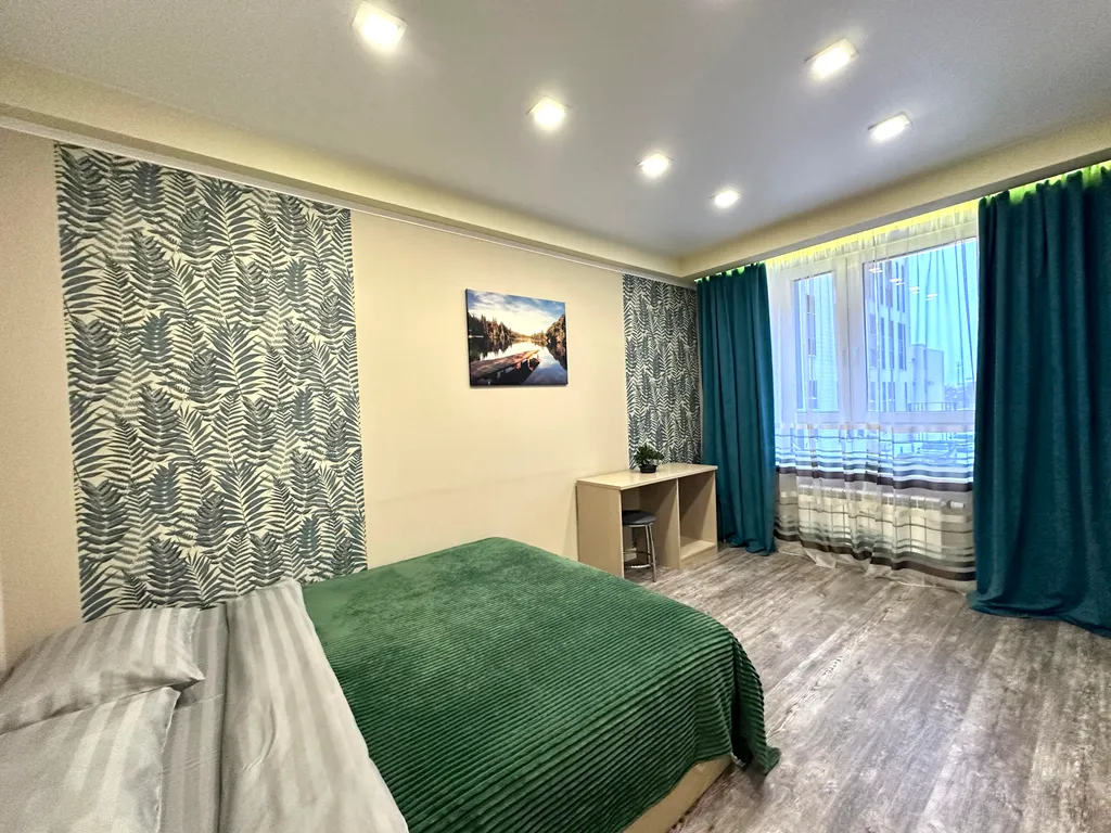 3-комнатная Люкс на Энтузиастов