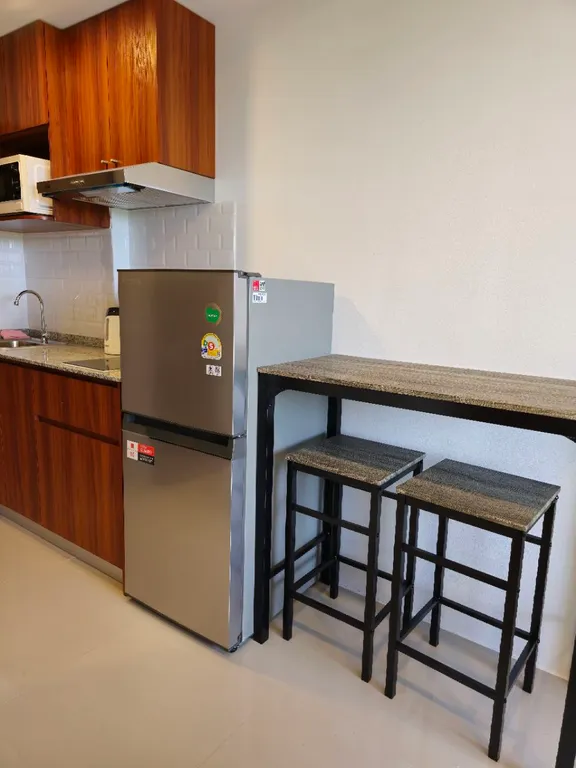 Квартира с большим бассейном и теннисным кортом рядом с пляжем