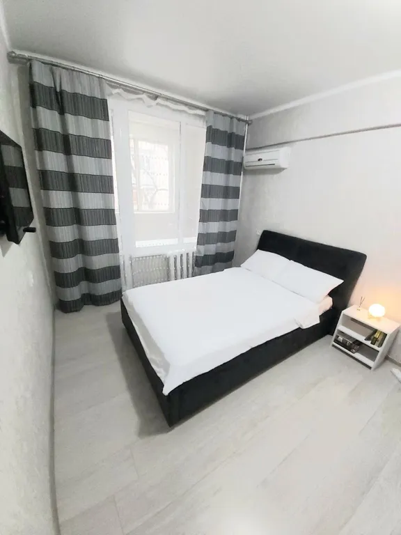 Отличная квартира возле выставки — аренда посуточно в Алматы