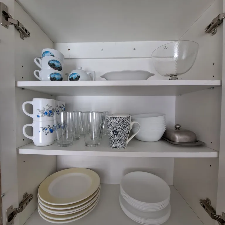 Дом с качелями