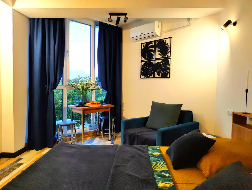 Квартира Квартира Отдых в уютной студии с видом на море — Севастополь