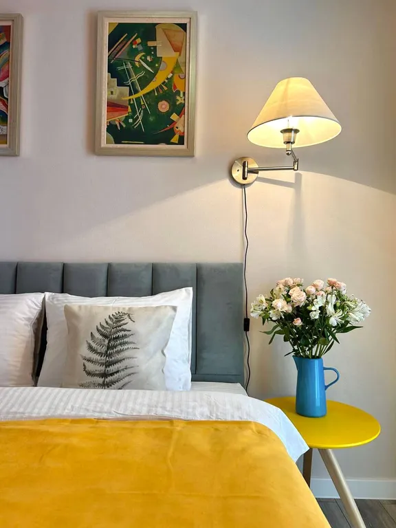 Квартира Апартаменты "AzurGarden" — Варваровка