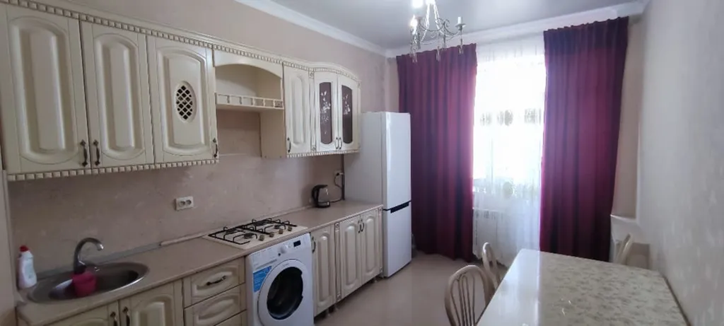 Квартира Квартира Анти-Отель на 4чел. 2комн.кв. 6этаж, код-106 — Махачкала