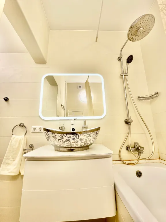 Центр Вид- река,  кораблики Версаль