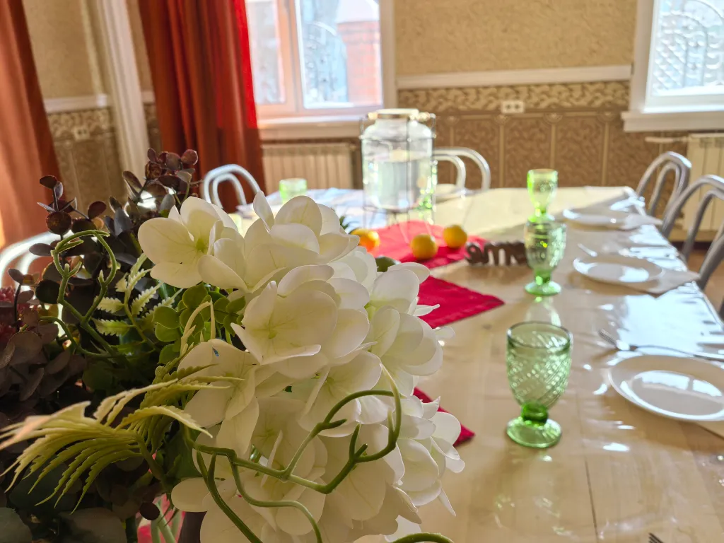 Коттедж в центре города с бассейном