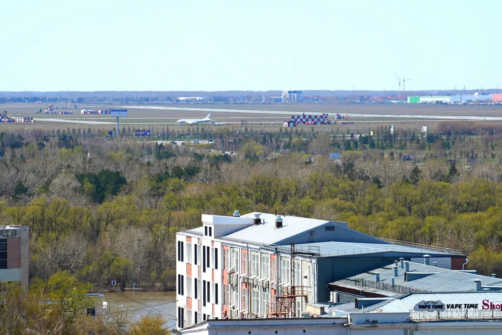 Панорамные апартаменты с видом на Иртыш