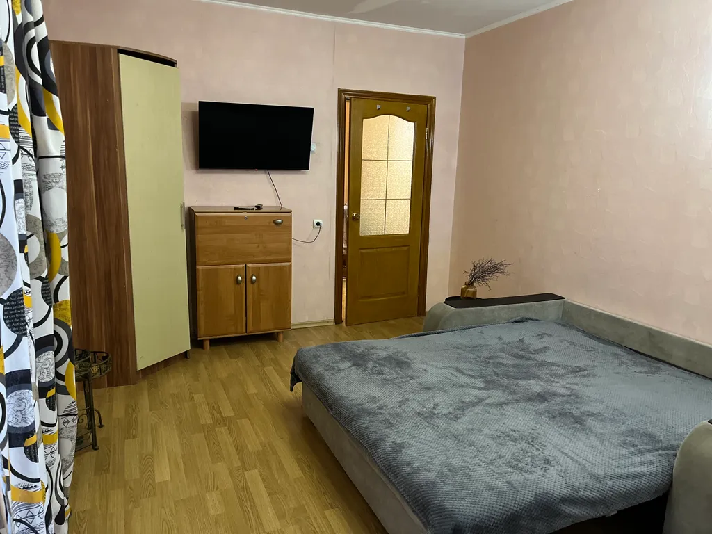 Квартира Квартира Двухкомнатная кввартира на въезде в город — Саратов