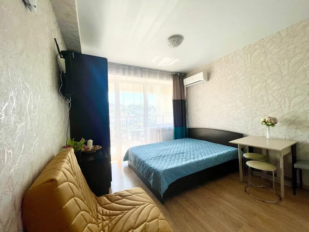 Квартира с видом на море с просторной обеденной зоной