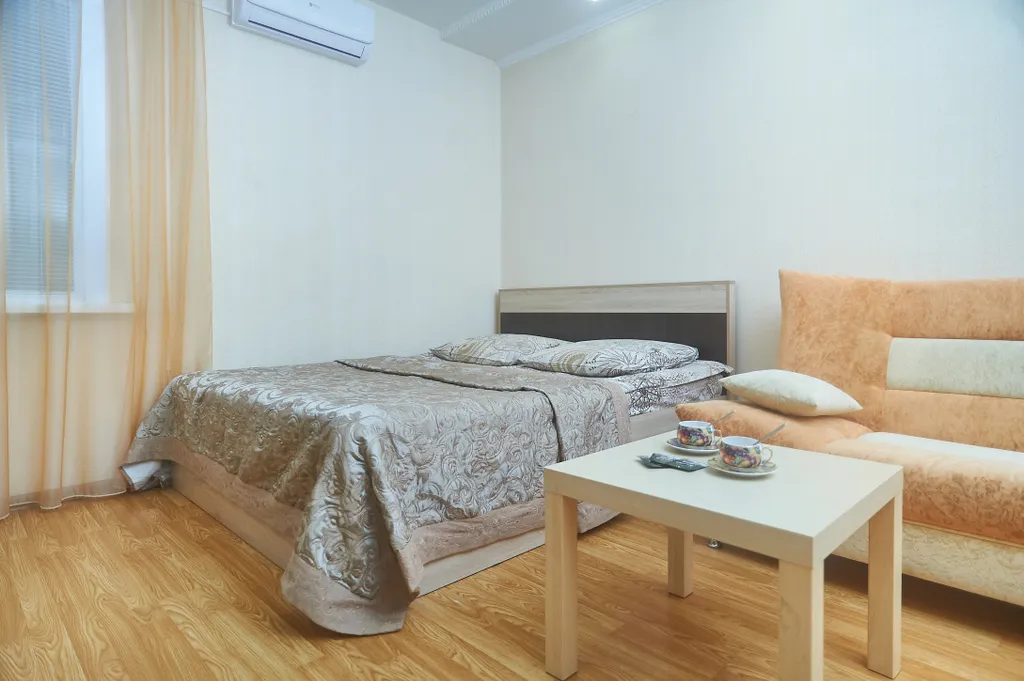 Двухкомнатная с изолированными комнатами в центре рядом с зоопарком