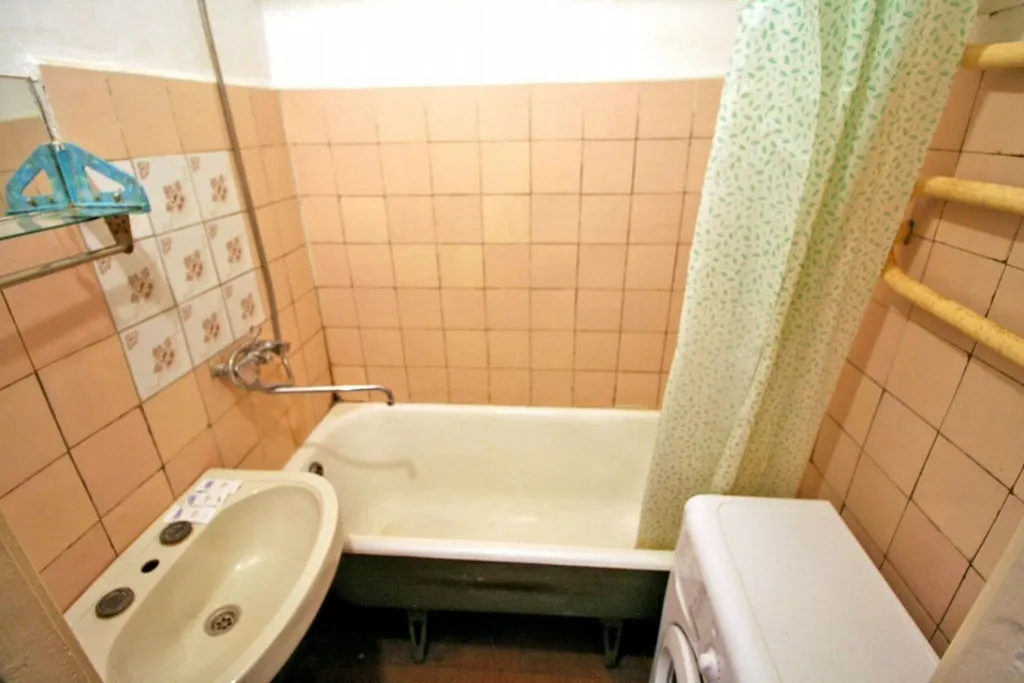 Простая 2к.квартира для командировочных Бабушкина