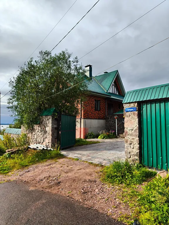 Уютный коттедж в городе Выборг с видом на финский залив и терассой — аренда посуточно в Выборг