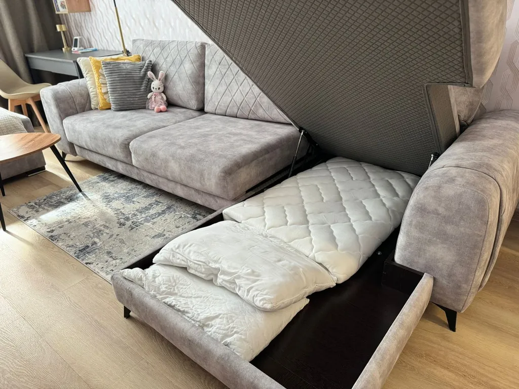 Элегантная квартира с просторной столовой у вокзала