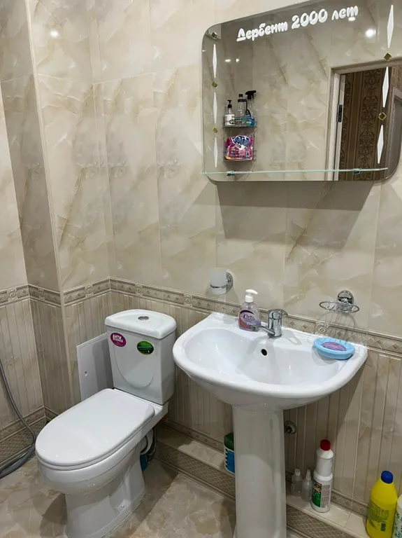 Квартира на берегу моря с видом на горы и крепость