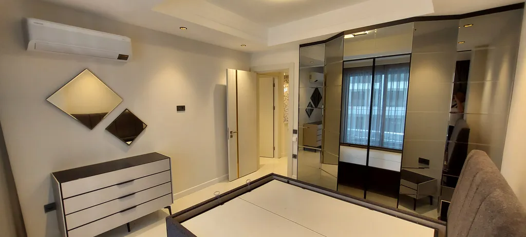 Двухуровневая квартира с собственным выходом к бассейну