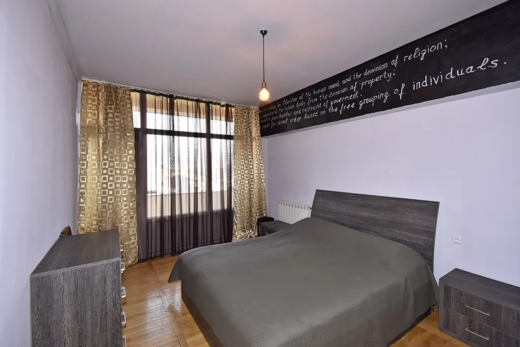 4-комнатная Квартира