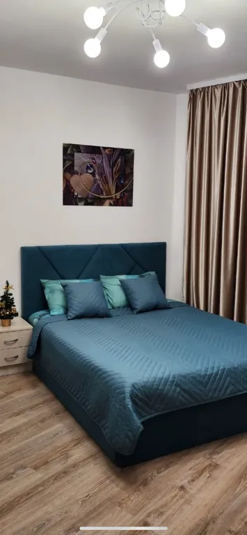 Стильная студия с балконом рядом с парком