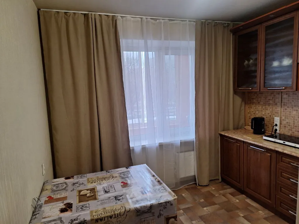 Квартира рядом с СК Юпитер и Кристалл