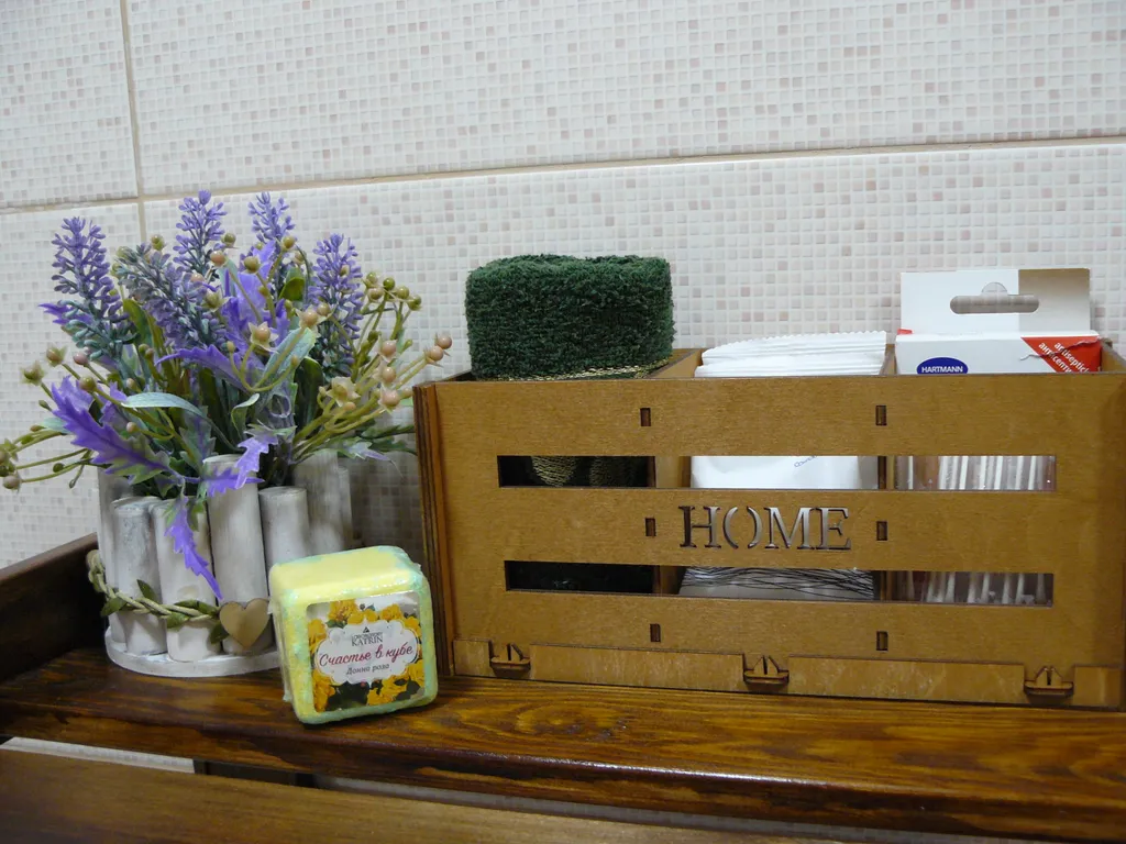 Рыжий Кот Дружный (просторная 2-ка с изолированной спальней)