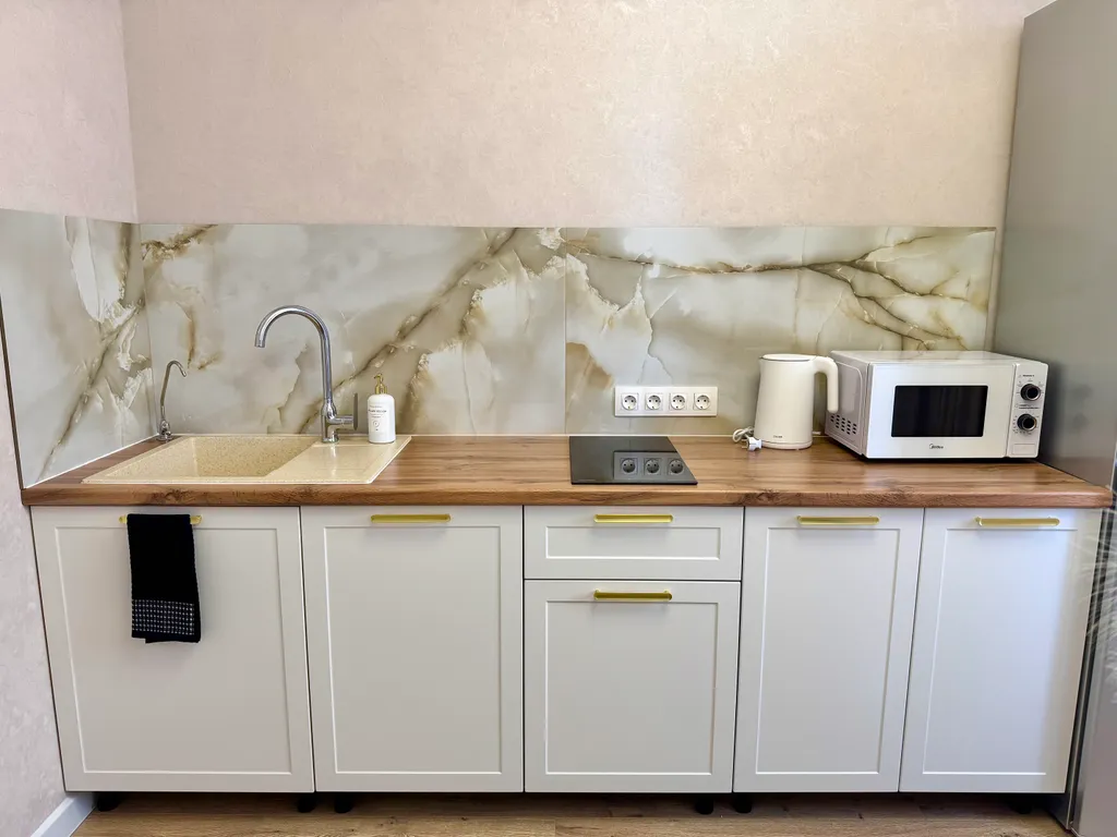 Стильная квартира с новым ремонтом в центре Индустриального района