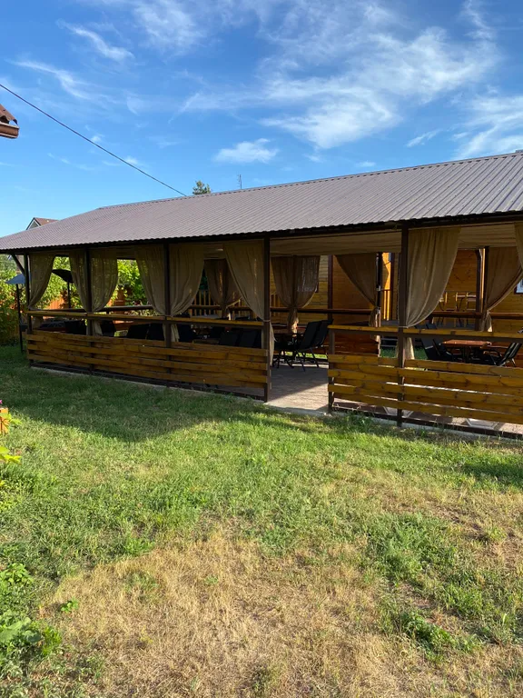 Уютный деревянный домик