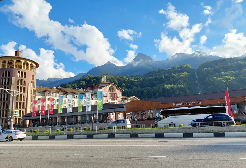 Уютное гнездышко с видом на главную ёлку Красной Поляны