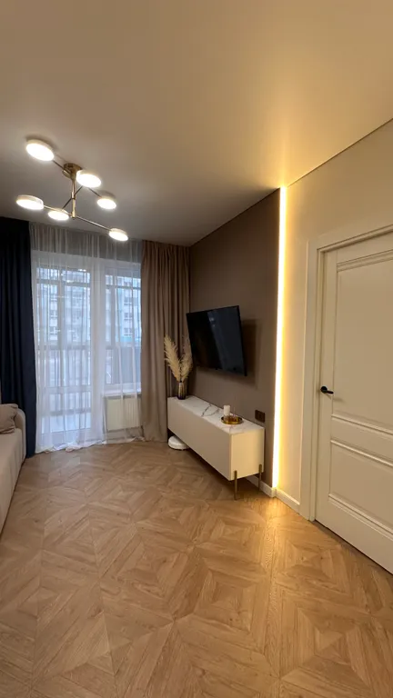 Апартаменты с видом на озеро в элитном районе