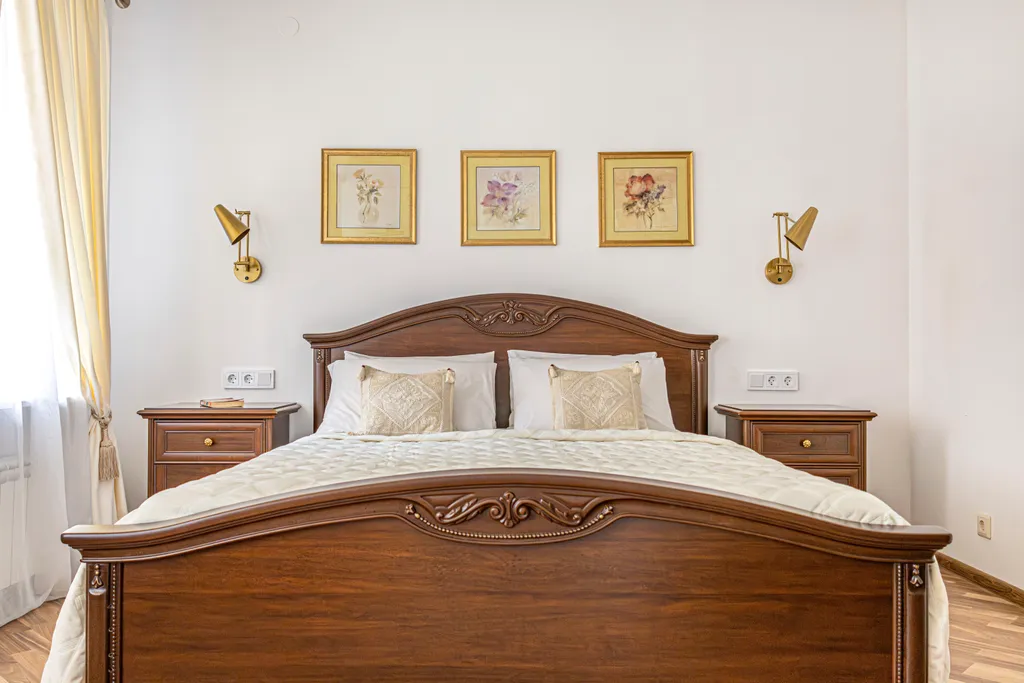 Стильная квартира с тремя спальнями и 2 санузлами у Спаса на Крови