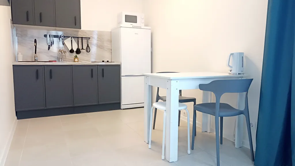 Уютная евродвушка с кондиционером на 8 этаже у МРНЦ Цыба