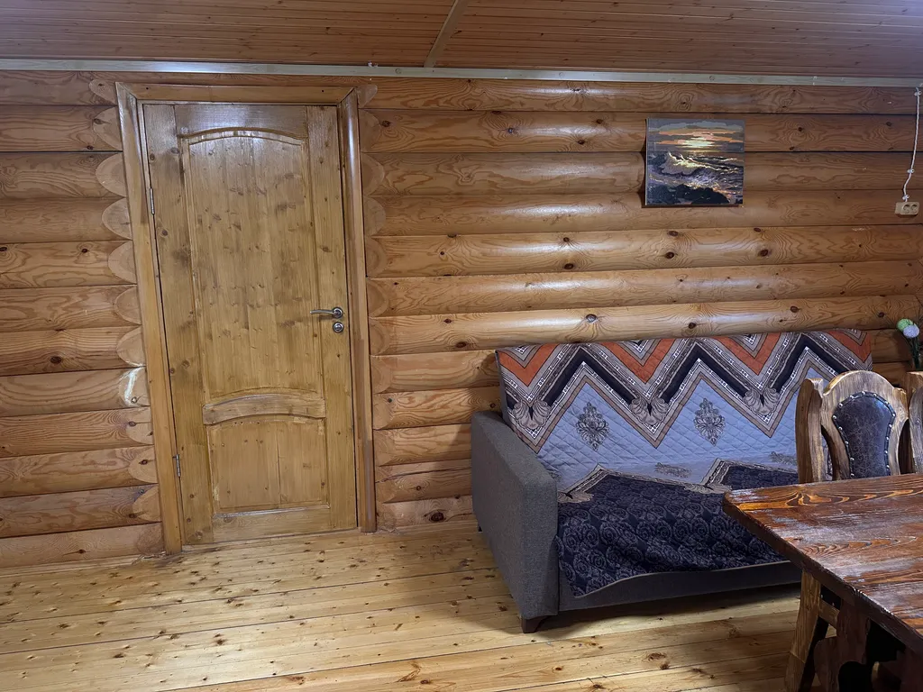 Коттедж Уютный дом с видом на пруд — Селятино