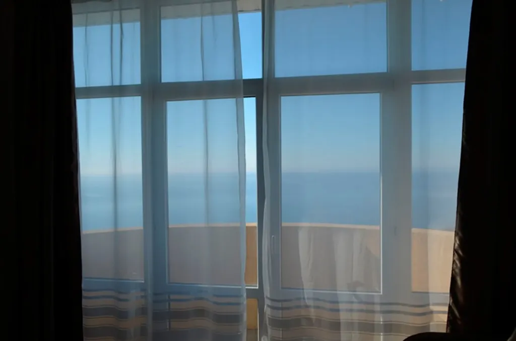 Студия на двоих с балконом у моря