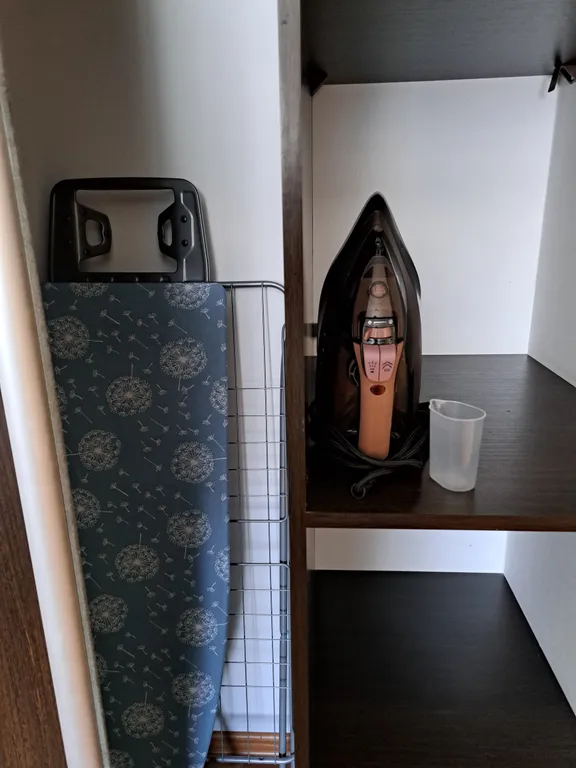 Просторная однушка с кроватью и смарт ТВ