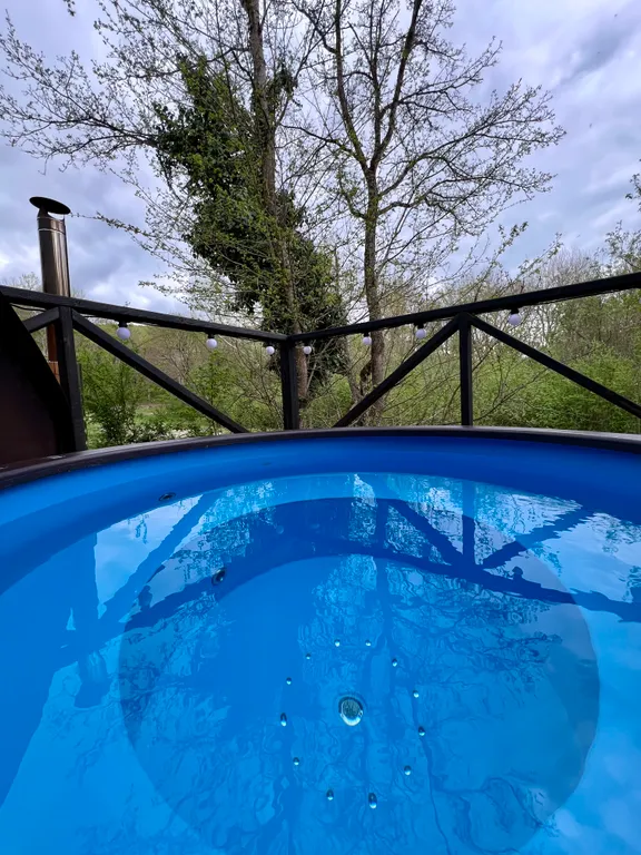 Коттедж Уютный дом с джакузи в лесу недалеко от Краснодара — Северская