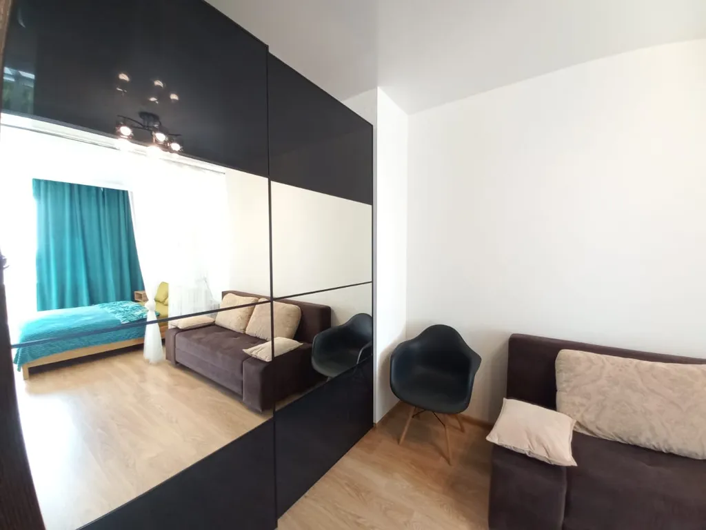 Квартира Квартира Уютная и вместительная Евро2 у СГУПСа — Новосибирск