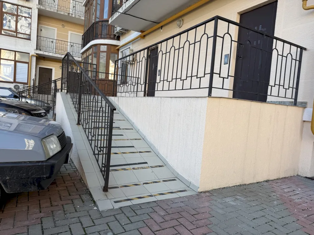 Квартира Квартира с балконом и видом на горы в центре - 11 мин до моря — Геленджик