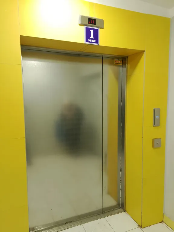 Светлая квартира с кондиционером рядом с парком Якутова