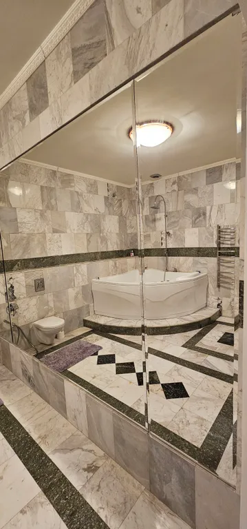 Большой дом в тихом КП