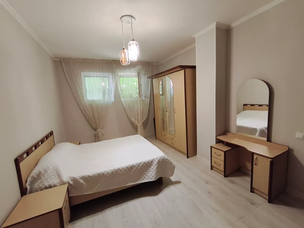 Просторная квартира с отдельным входом, две двуспальные кровати