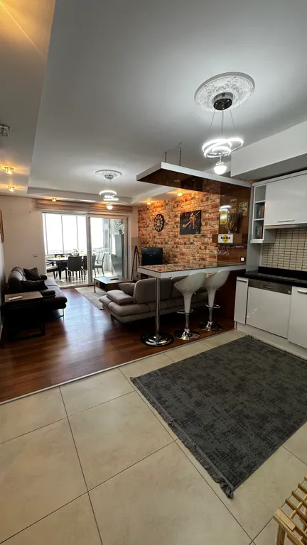 Видовой апартамент на море в центре