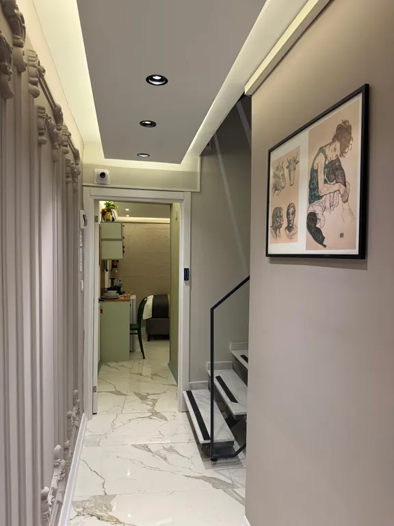 Компактная и чистая студия рядом со станцией метро Таксим