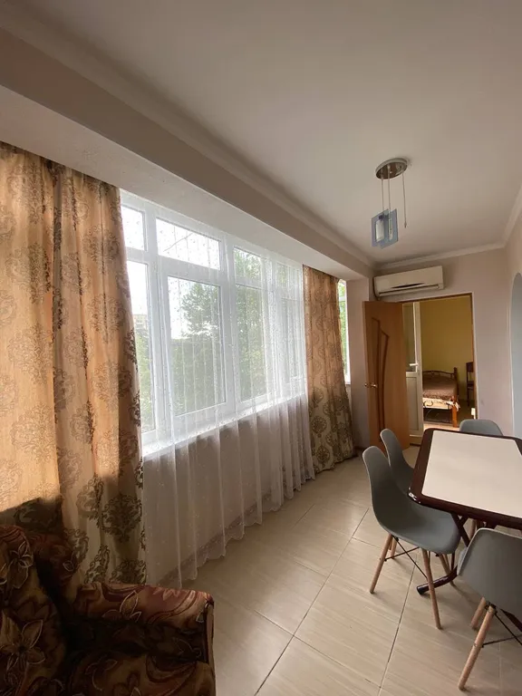 2-комнатная квартира недалеко от моря