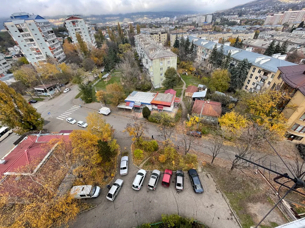 Чистая квартира в спальном районе с красивым видом