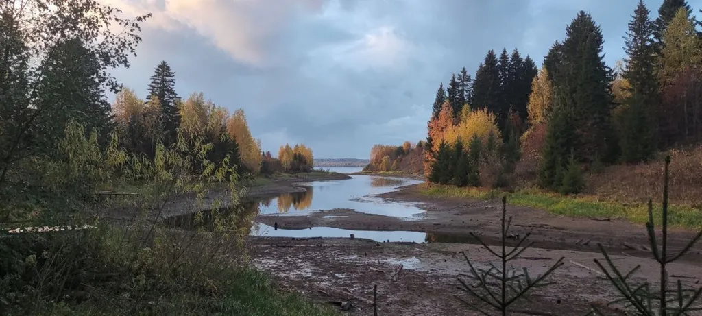 Дом с баней на берегу залива реки Чусовая База Отдыха
