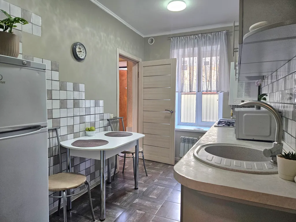 Уютный дом с современным интерьером в Таганроге со своим двором!