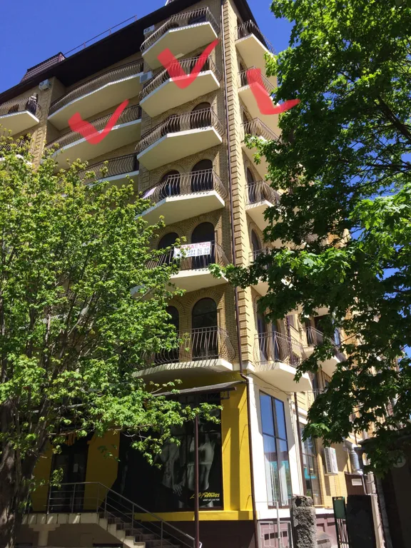 Панорамные апартаменты в центре курорта