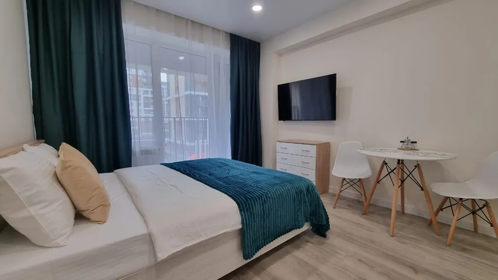 На берегу моря уютная новая студия