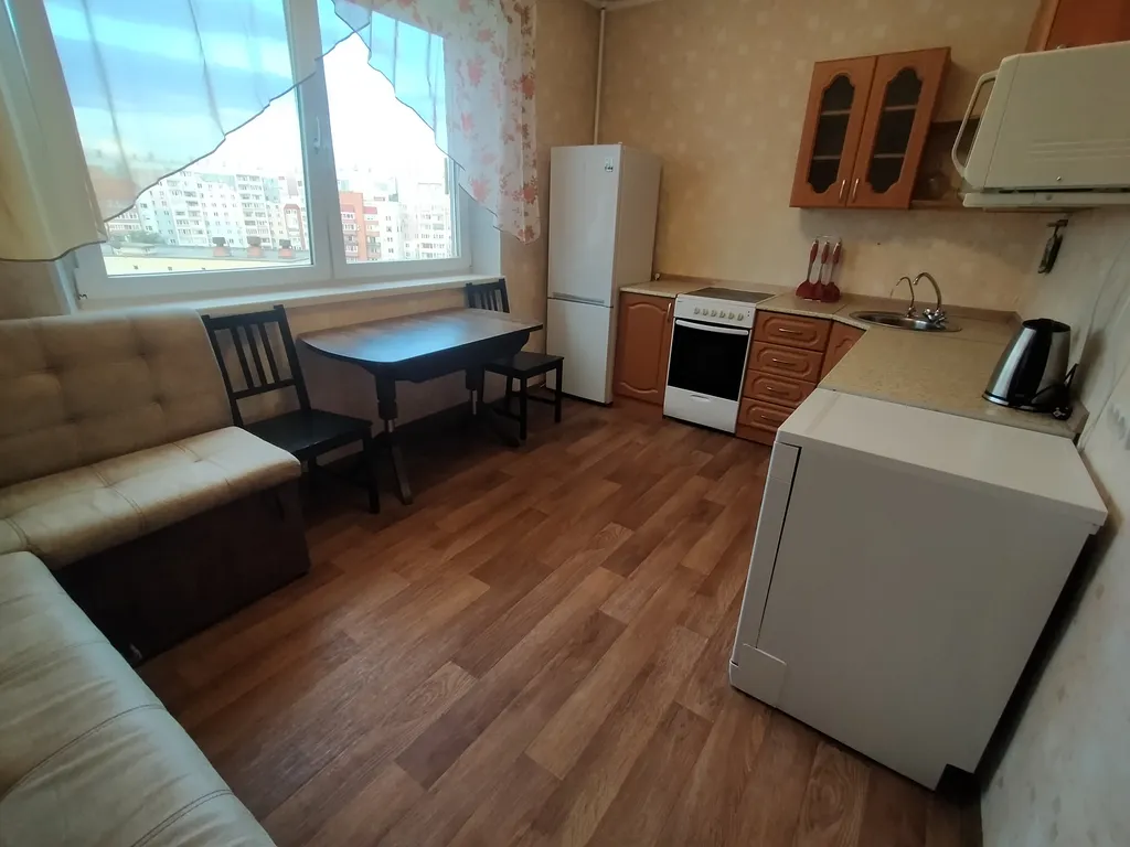 Квартира рядом с ТРЦ Родник