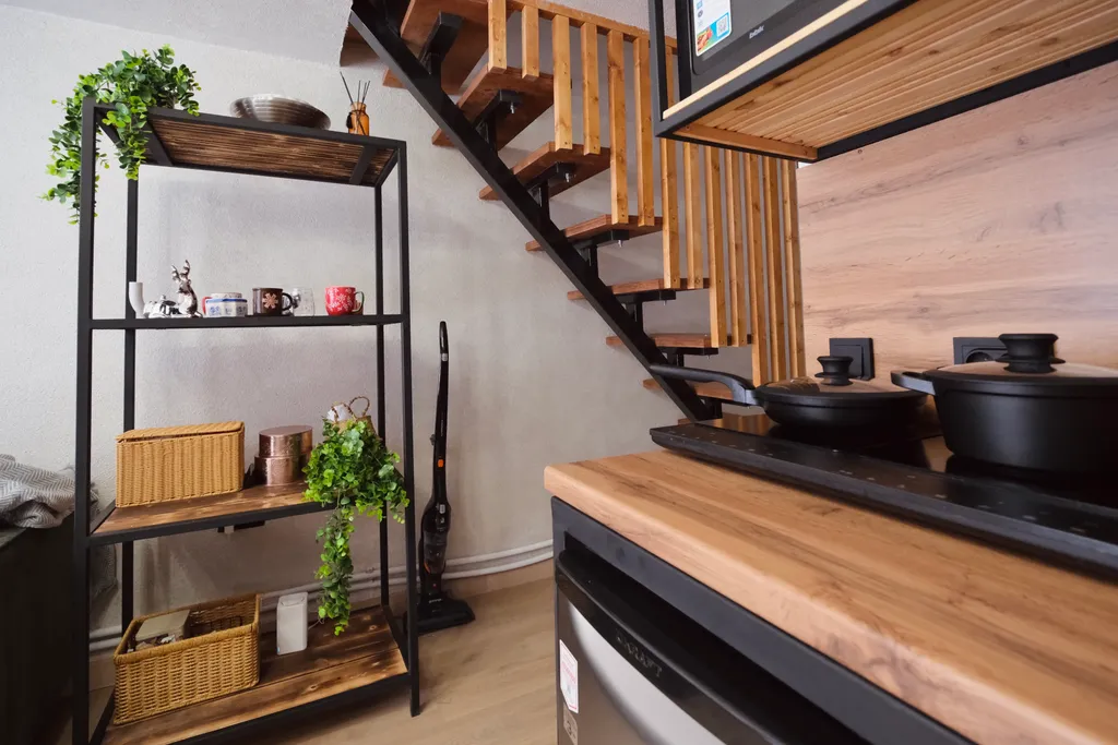 Двухэтажный дом с кухней 1