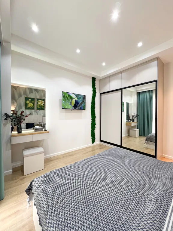 2-я квартира в центре Mirabad Avenue — 8 этаж